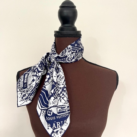 New Louis Vuitton Scarf Luggage Travel Stamps Blue Silk Scarf Wrap - Picture 13 of 14